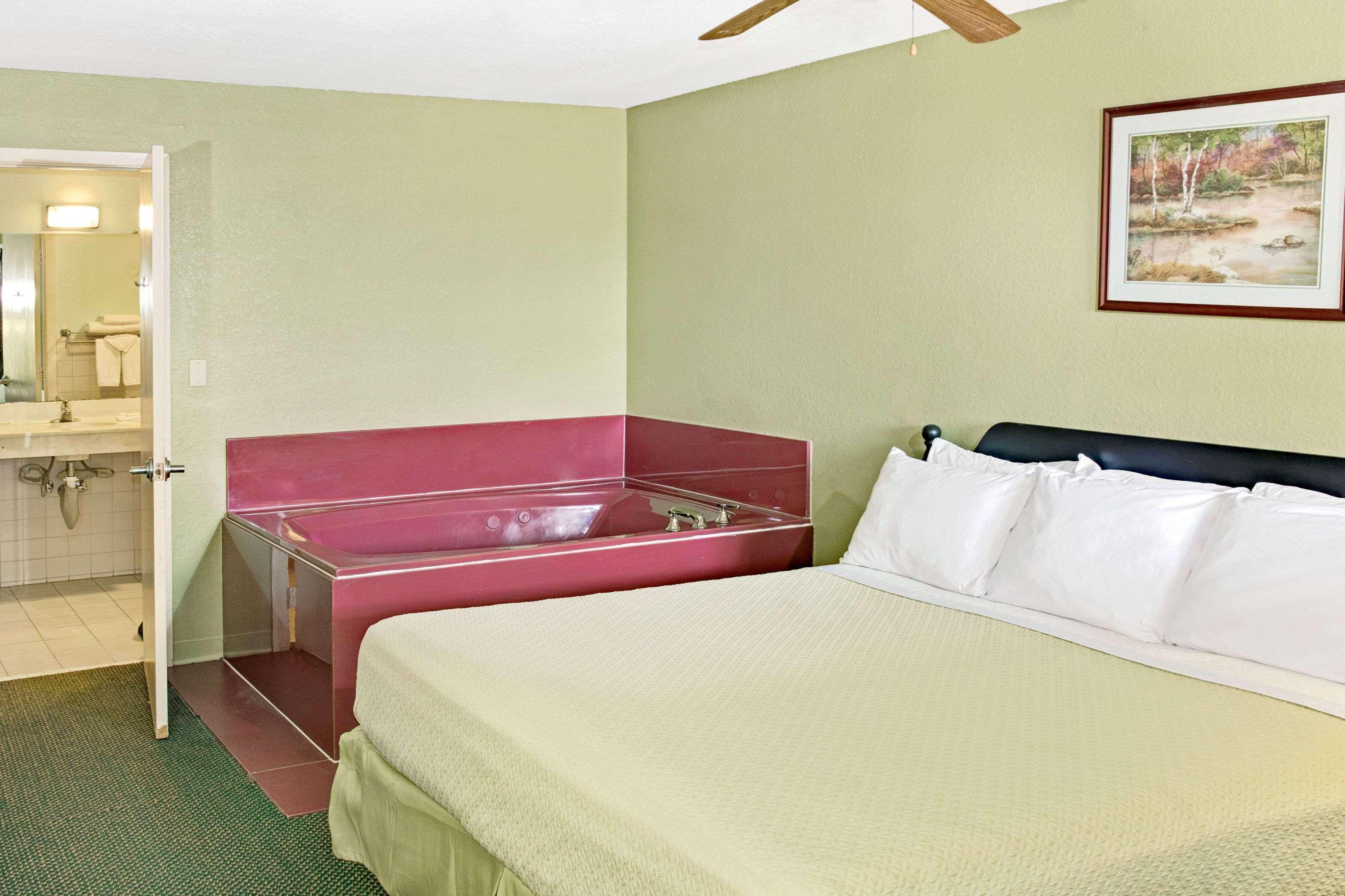 Days Inn By Wyndham El Campo Tx מראה חיצוני תמונה